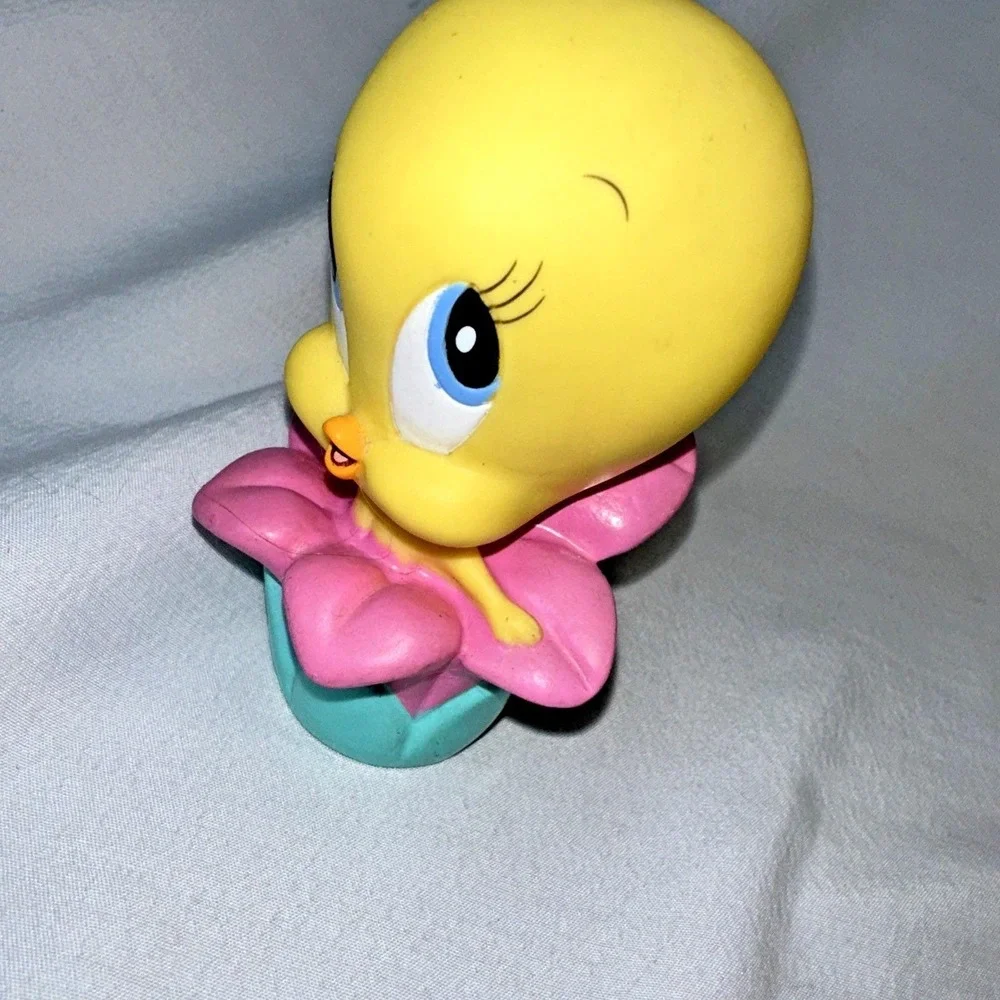 TWEETY BIRD in Flower Pot Looney Tunes Warner Brothers Plastic Vintage Rare 1998